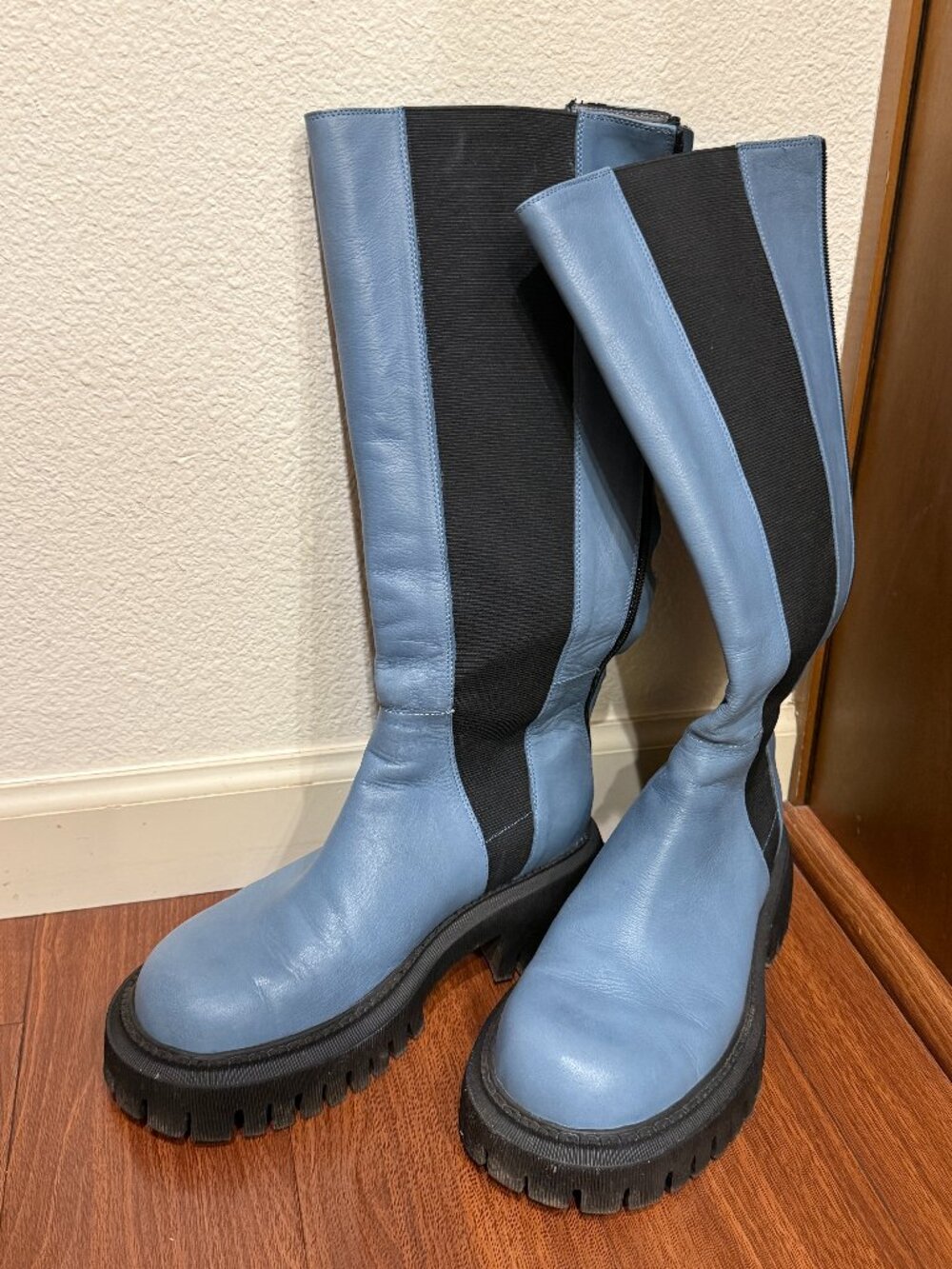 Poesie Veneziane Italian Blue Leather Knee High Lug Boots EU 39 US 9